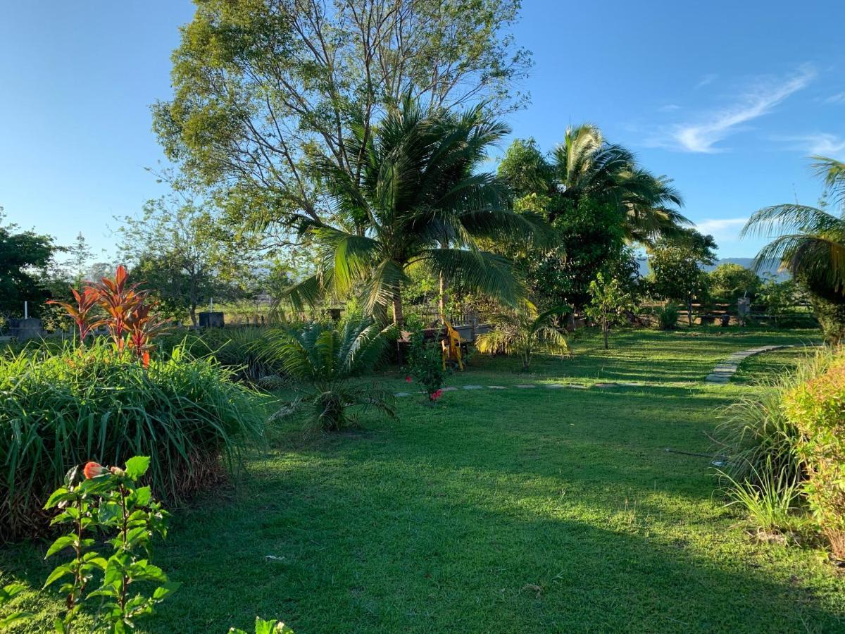 Lovely Garden Villas Pantai Cenang  Exterior photo